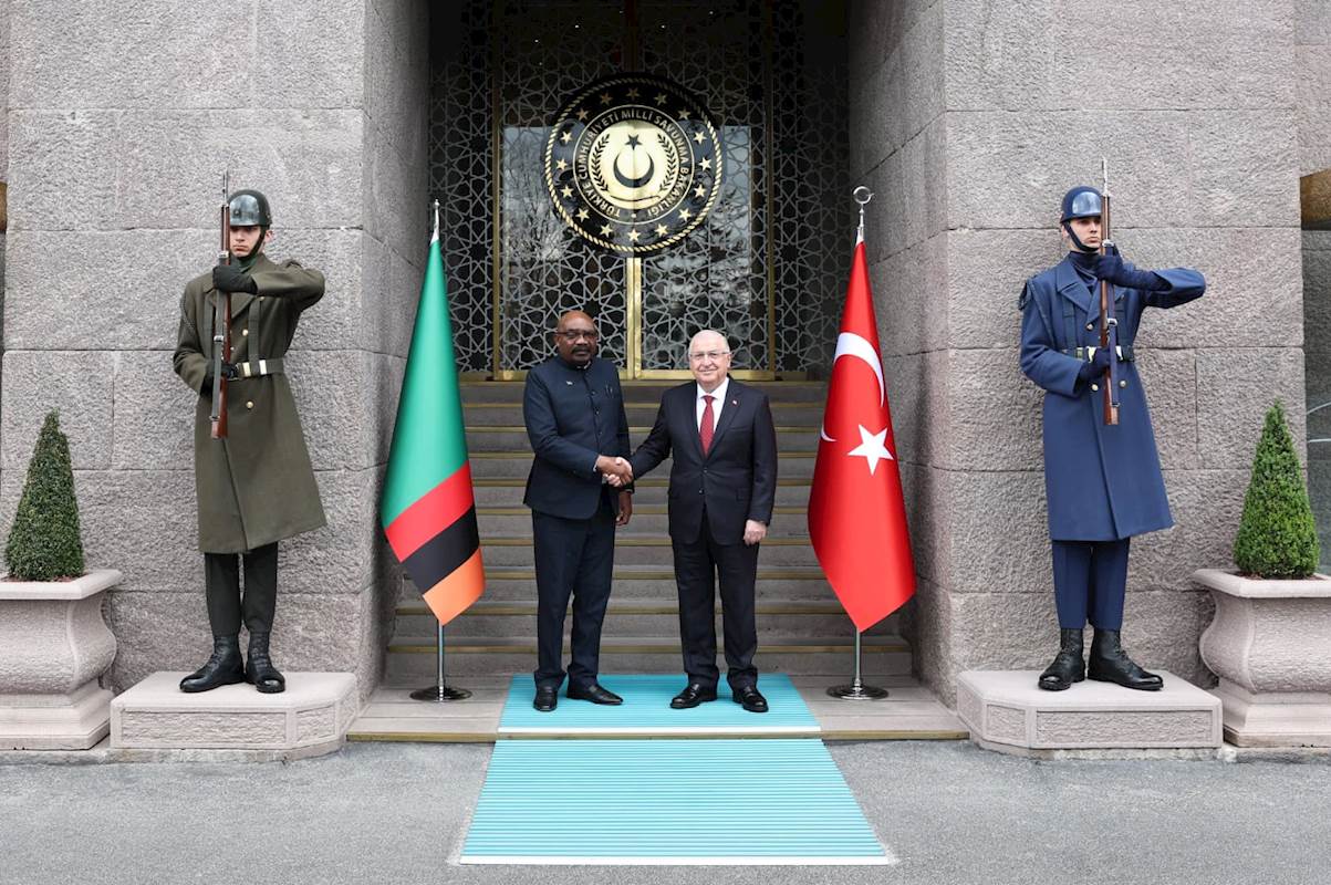 Millî Savunma Bakanı Yaşar Güler, Zambiya Savunma Bakanı Ambrose Lwiji Lufuma ile Millî Savunma Bakanlığında Bir Araya Geldi