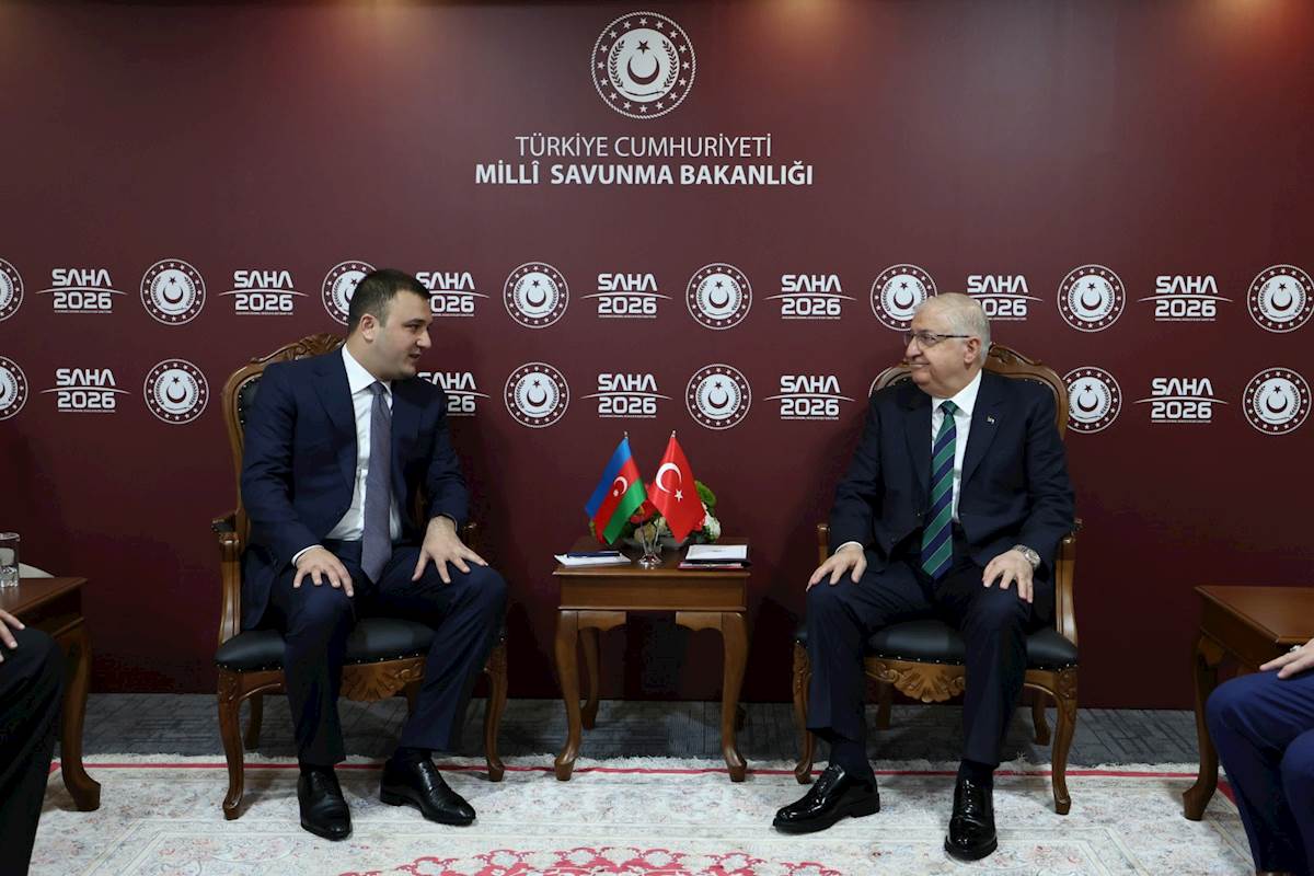 Millî Savunma Bakanı Yaşar Güler, SAHA 2026 Fuarı’nın İkinci Gününde Azerbaycan’ın Savunma Bakan Yardımcısı Agil Gurbanov’u Kabul Etti