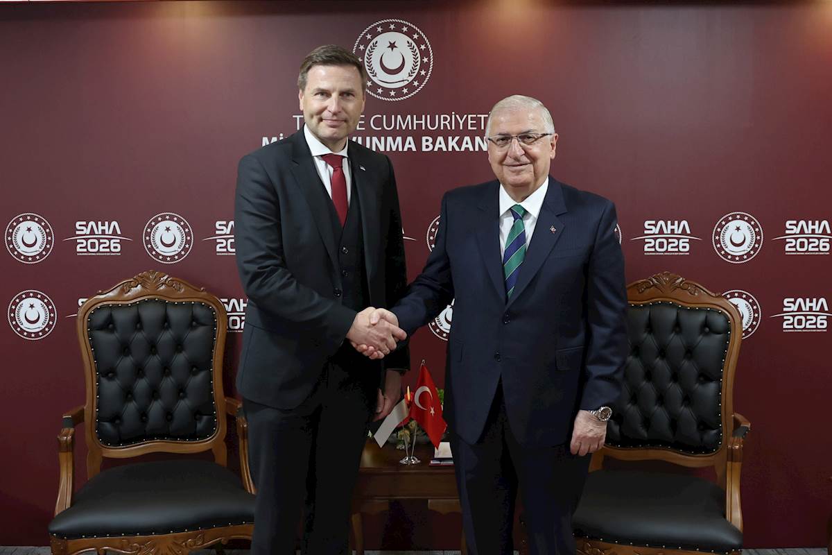 Millî Savunma Bakanı Yaşar Güler, Estonya Savunma Bakanı Hanno Pevkur ve Gana Savunma Bakan Yardımcısı Ernest Genfi ile Görüştü