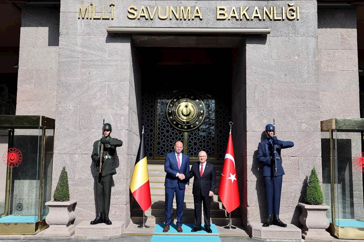 Millî Savunma Bakanı Yaşar Güler, Belçika Savunma ve Dış Ticaret Bakanı Theo Francken ile Bir Araya Geldi
