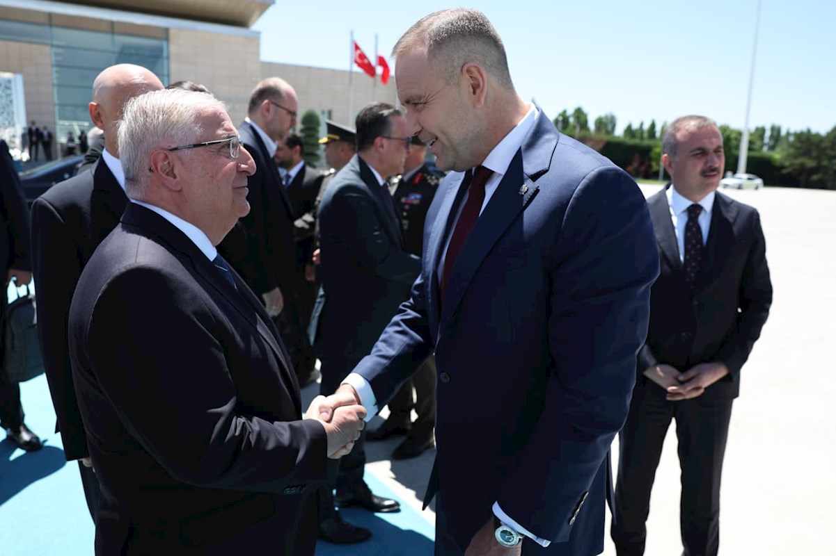 Millî Savunma Bakanı Yaşar Güler, Polonya Cumhurbaşkanı Sayın Karol Nawrocki’yi Havalimanında Törenle Uğurladı