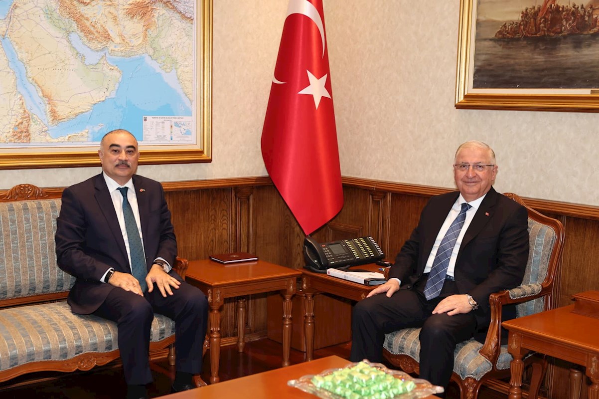 Millî Savunma Bakanı Yaşar Güler, Azerbaycan Büyükelçisi Reşad Memmedov'u Kabul Etti