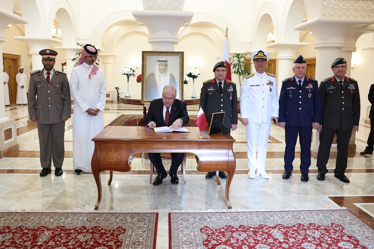 Millî Savunma Bakanı Yaşar Güler, Eski Katar Emiri Şeyh Hamad bin Halife Al Sani’nin Vefatı Dolayısıyla Katar’ın Ankara Büyükelçiliğine Taziye Ziyaretinde Bulundu