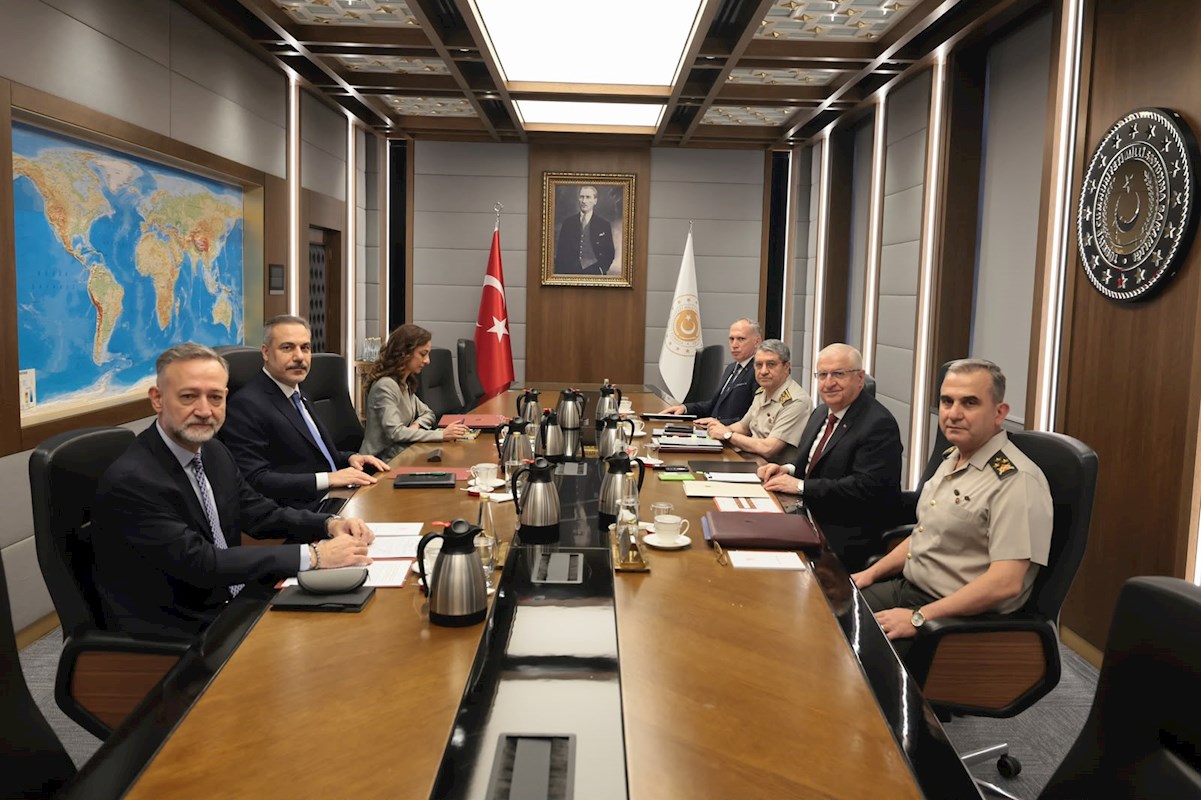 Millî Savunma Bakanı Yaşar Güler ile Dışişleri Bakanı Hakan Fidan, Millî Savunma Bakanlığında Bir Araya Geldi