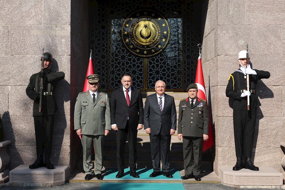 Millî Savunma Bakanı Yaşar Güler, Arnavutluk Savunma Bakanı Ermal Nufi’yi Askerî Törenle Karşıladı