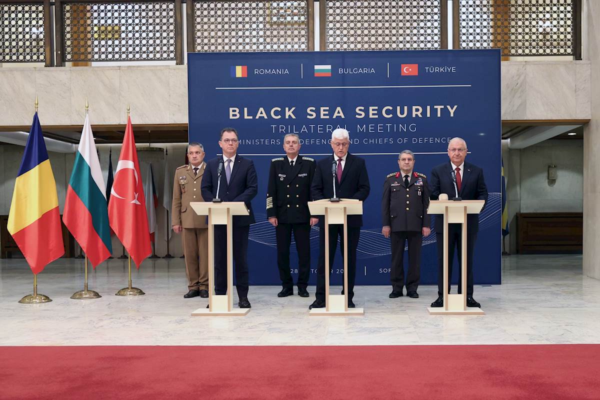 Millî Savunma Bakanı Yaşar Güler, Türkiye-Bulgaristan-Romanya Savunma Bakanları ve Genelkurmay Başkanları Toplantısı Sonrasında Düzenlenen Ortak Basın Toplantısına Katıldı