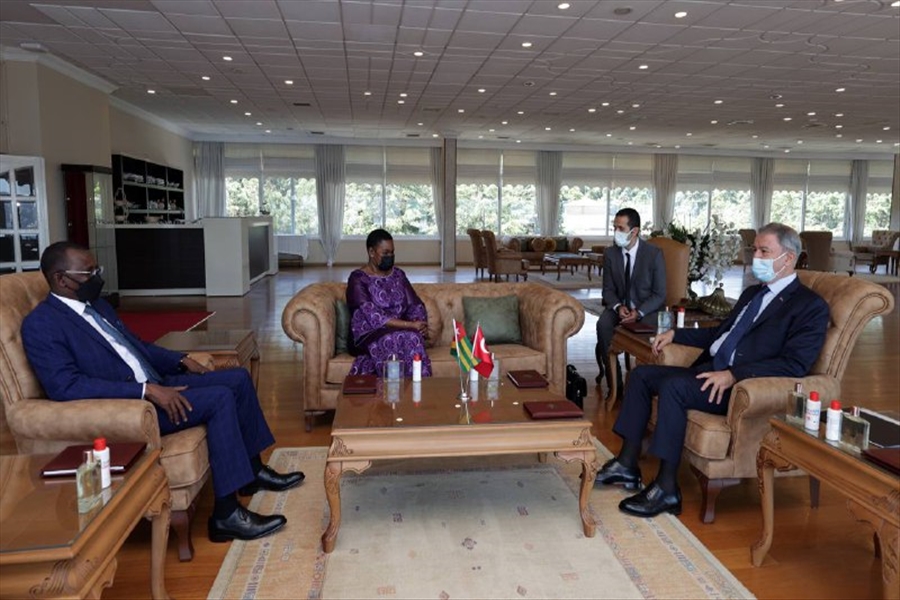 Millî Savunma Bakanı Hulusi Akar, Togo Savunma Bakanı Essossimna Marguerite Gnakade ile Bir Araya Geldi