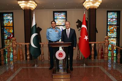Millî Savunma Bakanı Hulusi Akar, Pakistan Hava Kuvvetleri Komutanı Org. Zaheer Ahmed Baber Sidhu’yu Kabul Etti