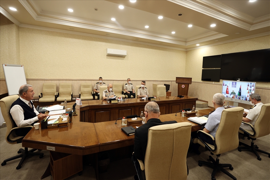 Millî Savunma Bakanı Hulusi Akar, Video Telekonferans Yöntemiyle Toplantı Yaptı