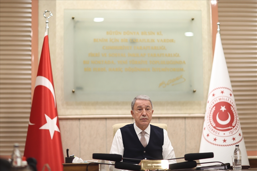 Millî Savunma Bakanı Hulusi Akar, Video Telekonferans Yöntemiyle Toplantı Yaptı