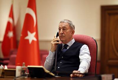 Millî Savunma Bakanı Hulusi Akar, Macaristan Savunma Bakanı Kristof Szalay-Bobrovniczky ile Telefon Görüşmesi Gerçekleştirdi