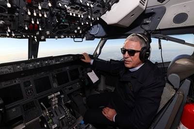 Millî Savunma Bakanı Hulusi Akar ve Beraberindeki TSK Komuta Kademesinden Yılın Son Gününde Yoğun Mesai