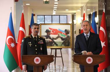 Millî Savunma Bakanı Hulusi Akar ve Azerbaycan Savunma Bakanı Orgeneral Zakir Hasanov Ortak Basın Toplantısı Düzenledi