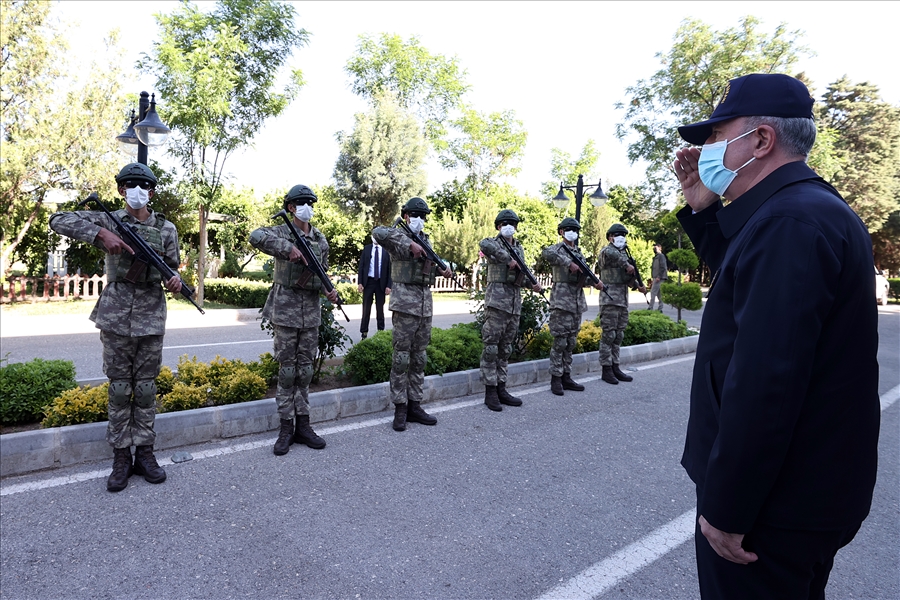 Millî Savunma Bakanı Hulusi Akar, Beraberinde TSK Komuta Kademesi İle Hatay’a Gitti