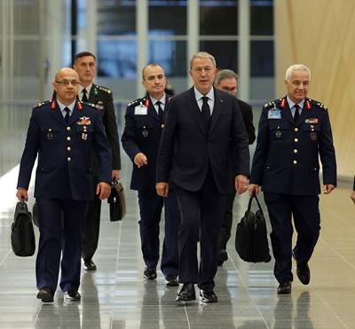 Millî Savunma Bakanı Hulusi Akar, NATO Karargâhında Almanya, Fransa, İngiltere ve ABD Savunma Bakanları ile Görüştü