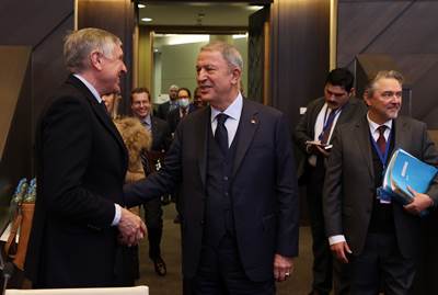 Millî Savunma Bakanı Hulusi Akar, NATO Karargâhında Almanya, Fransa, İngiltere ve ABD Savunma Bakanları ile Görüştü