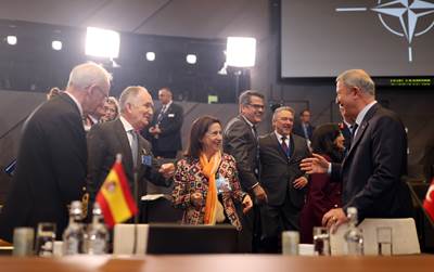 Millî Savunma Bakanı Hulusi Akar, NATO Karargâhında Almanya, Fransa, İngiltere ve ABD Savunma Bakanları ile Görüştü