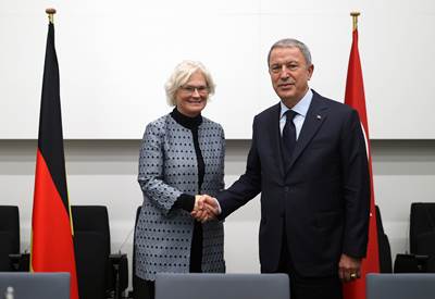 Millî Savunma Bakanı Hulusi Akar, NATO Karargâhında Almanya, Fransa, İngiltere ve ABD Savunma Bakanları ile Görüştü
