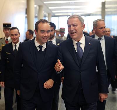 Millî Savunma Bakanı Hulusi Akar, NATO Karargâhında Almanya, Fransa, İngiltere ve ABD Savunma Bakanları ile Görüştü