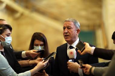 Millî Savunma Bakanı Hulusi Akar, Gazetecilerin Gündeme İlişkin Sorularını Cevapladı
