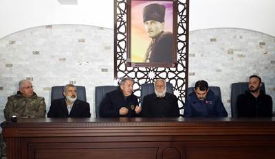 Millî Savunma Bakanı Hulusi Akar ve Çevre, Şehircilik ve İklim Değişikliği Bakanı Murat Kurum Hatay’ın Samandağ’ı İlçesinde İncelemelerde Bulundu