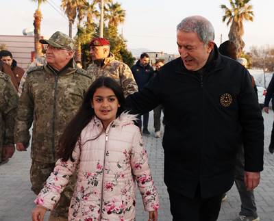 Millî Savunma Bakanı Hulusi Akar ve Çevre, Şehircilik ve İklim Değişikliği Bakanı Murat Kurum Hatay’ın Samandağ’ı İlçesinde İncelemelerde Bulundu