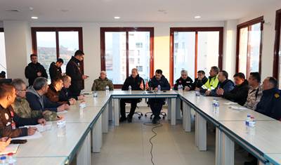 Millî Savunma Bakanı Hulusi Akar ve Çevre, Şehircilik ve İklim Değişikliği Bakanı Murat Kurum Hatay’ın Samandağ’ı İlçesinde İncelemelerde Bulundu