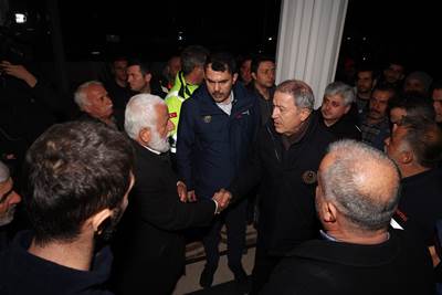 Millî Savunma Bakanı Hulusi Akar ve Çevre, Şehircilik ve İklim Değişikliği Bakanı Murat Kurum Hatay’ın Samandağ’ı İlçesinde İncelemelerde Bulundu