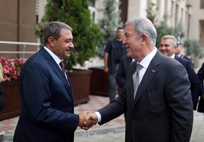 Millî Savunma Bakanı Akar,  Balıkesir Valiliğini Ziyaret Etti