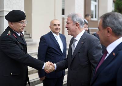Millî Savunma Bakanı Akar,  Balıkesir Valiliğini Ziyaret Etti