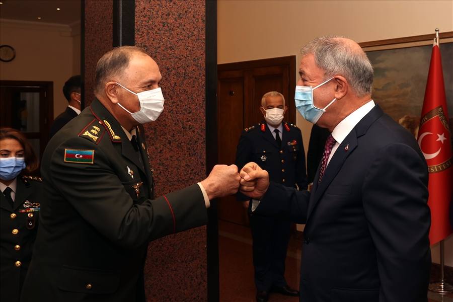 Millî Savunma Bakanı Hulusi Akar, Azerbaycan Genelkurmay Başkanı Korgeneral Kerim Veliyev'i Kabul Etti 