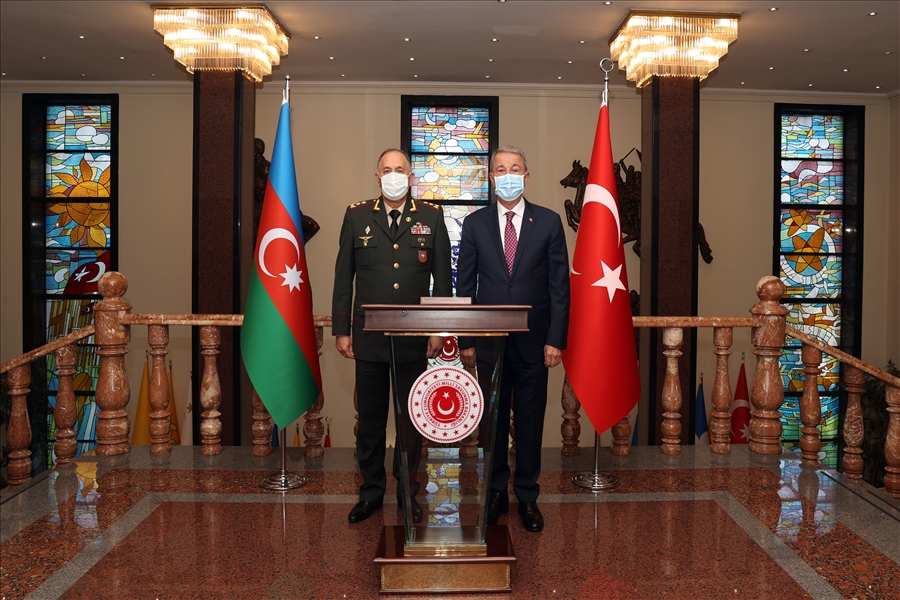 Millî Savunma Bakanı Hulusi Akar, Azerbaycan Genelkurmay Başkanı Korgeneral Kerim Veliyev'i Kabul Etti 