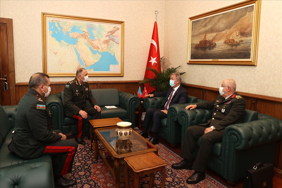 Millî Savunma Bakanı Hulusi Akar, Azerbaycan Genelkurmay Başkanı Korgeneral Kerim Veliyev'i Kabul Etti 