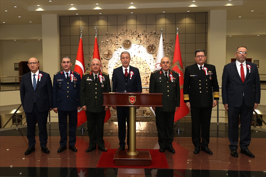 Millî Savunma Bakanı Hulusi Akar, Terör Örgütü PKK/YPG Saldırıları İçin Konuştu: “Gereken Ne Varsa Yeri ve Zamanı Geldiğinde Yapılacak!”