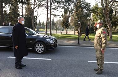 Millî Savunma Bakanı Hulusi Akar, NATO Görevini Başarıyla Tamamlayan 3’üncü Kolordu Komutanlığına Kutlama Ziyaretinde Bulundu