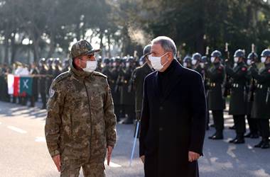 Millî Savunma Bakanı Hulusi Akar, NATO Görevini Başarıyla Tamamlayan 3’üncü Kolordu Komutanlığına Kutlama Ziyaretinde Bulundu