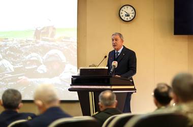 Millî Savunma Bakanı Hulusi Akar, NATO Görevini Başarıyla Tamamlayan 3’üncü Kolordu Komutanlığına Kutlama Ziyaretinde Bulundu