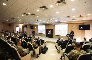 Millî Savunma Bakanı Hulusi Akar, NATO Görevini Başarıyla Tamamlayan 3’üncü Kolordu Komutanlığına Kutlama Ziyaretinde Bulundu
