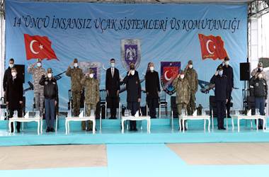 Millî Savunma Bakanı Hulusi Akar, “İHA’ların Yuvasında” Konuştu: “Bu Yılın Başından İtibaren Etkisiz Hâle Getirilen Terörist Sayısı 2 Bin 631 Oldu”