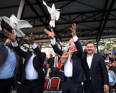 Millî Savunma Bakanı Hulusi Akar, “Geleneksel Kurtdereli Mehmet Pehlivan Güreşleri”ni Seyretti