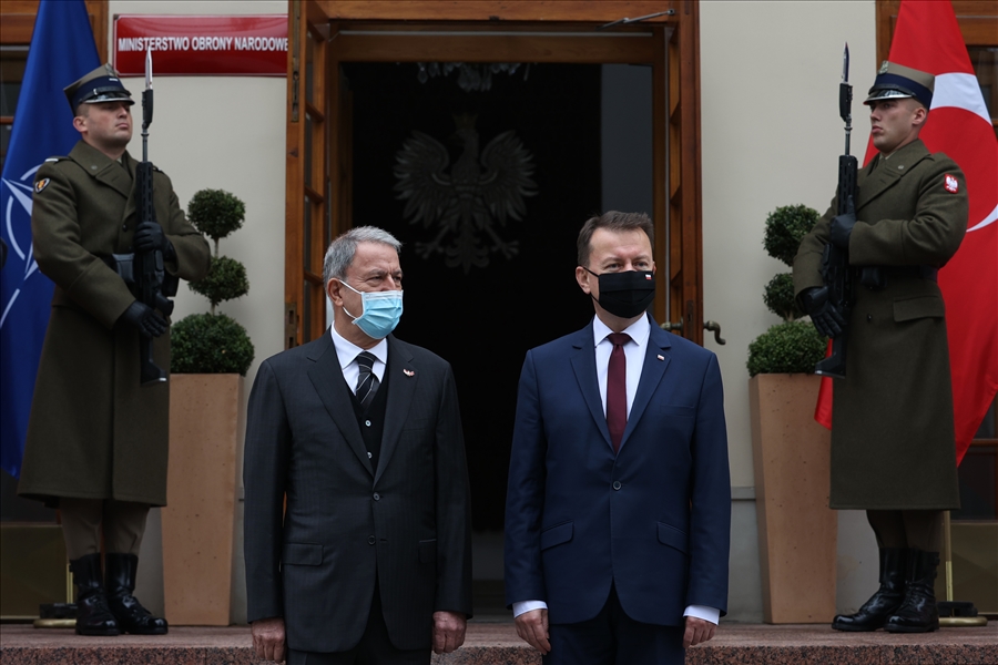 Millî Savunma Bakanı Hulusi Akar, Polonya Savunma Bakanı Marıusz Blaszczak İle Bir Araya Geldi