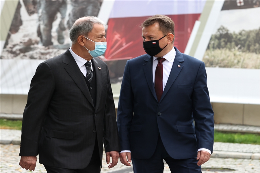 Millî Savunma Bakanı Hulusi Akar, Polonya Savunma Bakanı Marıusz Blaszczak İle Bir Araya Geldi