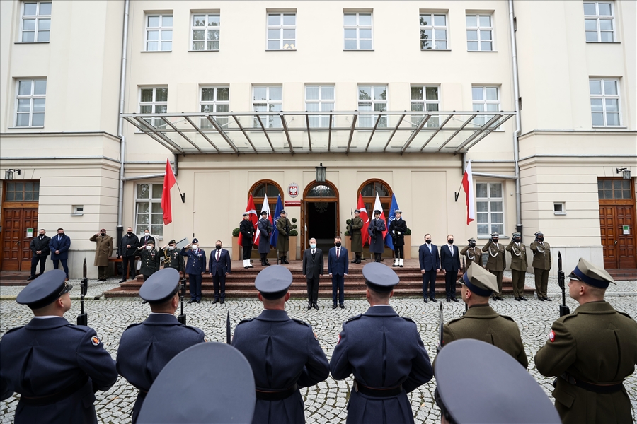 Millî Savunma Bakanı Hulusi Akar, Polonya Savunma Bakanı Marıusz Blaszczak İle Bir Araya Geldi