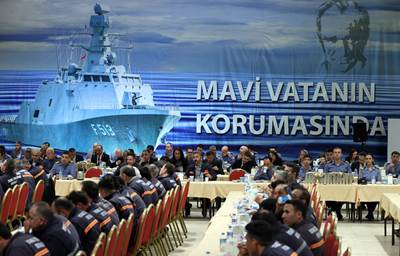 Cumhurbaşkanımız Sn. Erdoğan, İstanbul Tersanesi Komutanlığında Görevli İşçilerimizle İftarda Bir Araya Geldi