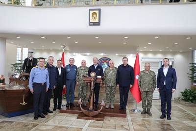 Cumhurbaşkanımız Sn. Erdoğan, İstanbul Tersanesi Komutanlığında Görevli İşçilerimizle İftarda Bir Araya Geldi