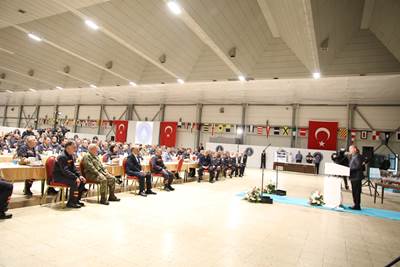 Cumhurbaşkanımız Sn. Erdoğan, İstanbul Tersanesi Komutanlığında Görevli İşçilerimizle İftarda Bir Araya Geldi