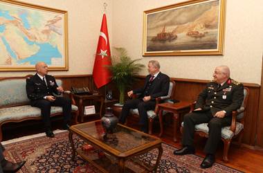 Millî Savunma Bakanı Hulusi Akar, NATO Yüksek Müttefik Dönüşüm Komutanı Org. Philippe Lavigne'yi Kabul Etti