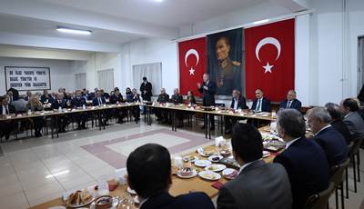Millî Savunma Bakanı Hulusi Akar ve TSK Komuta Kademesi Kayseri’de Şehit Ailelerimiz, Gazilerimiz ve İşçilerimizle İftar Yaptı