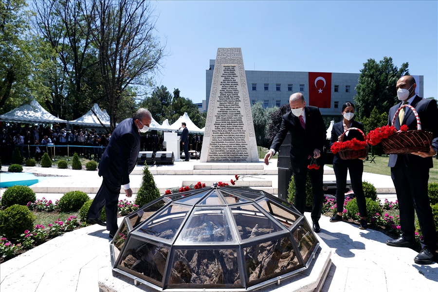 Millî Savunma Bakanı Hulusi Akar, 15 Temmuz Demokrasi ve Millî Birlik Günü Dolayısıyla TBMM’de Düzenlenen Törene Katıldı