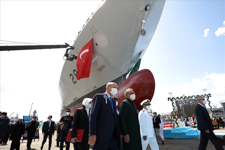 PN MİLGEM Projesi'nde İlk Gemi Denize İndirildi